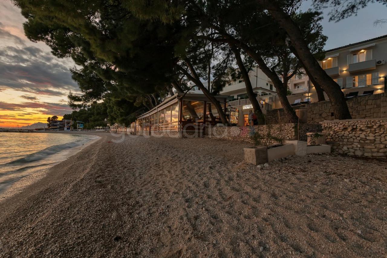 Beachfront Deluxe B&B Makarska Buitenkant foto