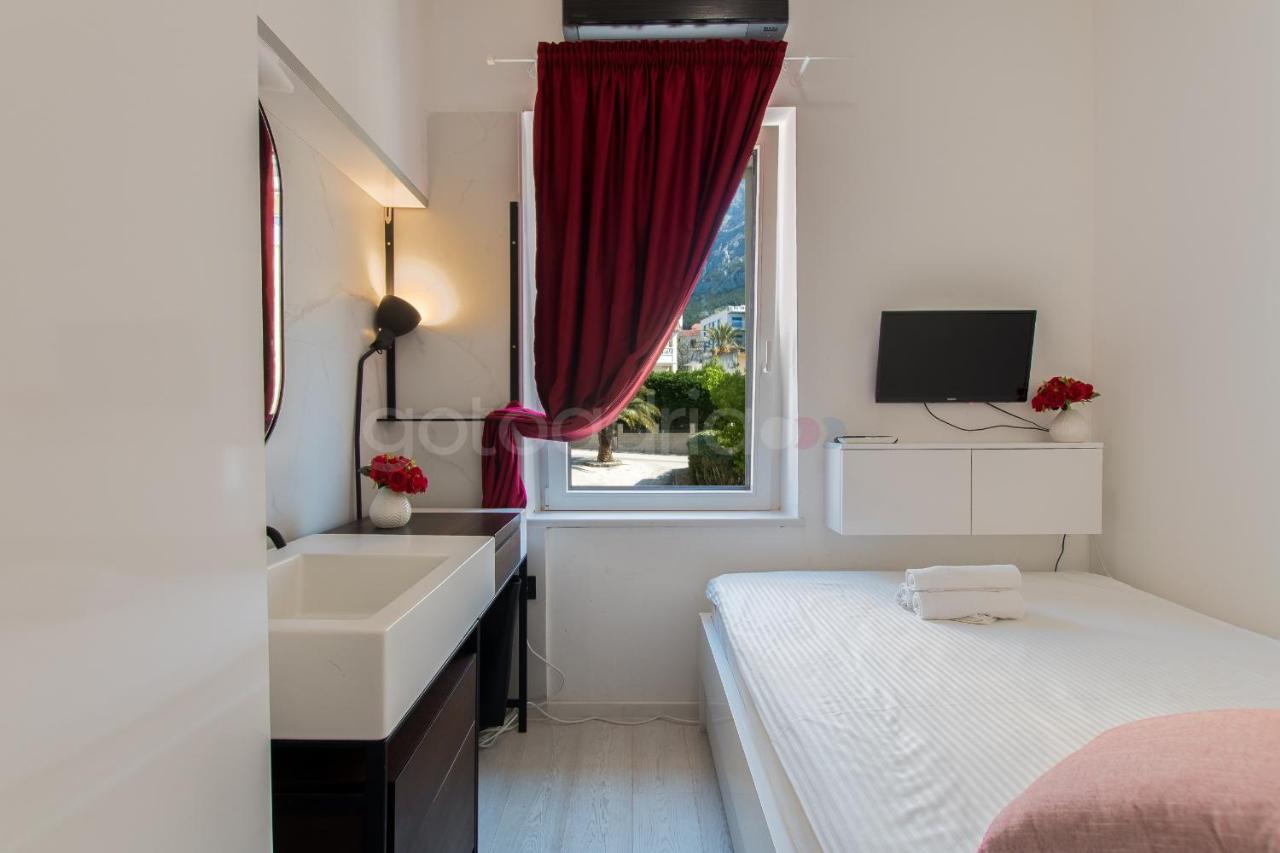 Beachfront Deluxe B&B Makarska Buitenkant foto